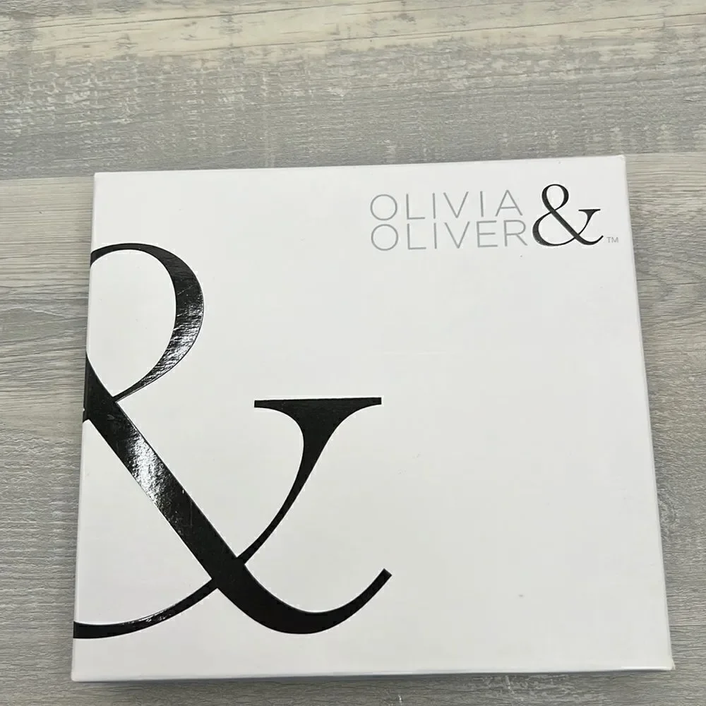 Olivia &Oliver Polished Silver Finish Mr. & Mrs. cake topper EUC